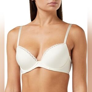 CALVIN KLEIN ❗️2 Pairs❗️Push Up Bras New With Tag Black & Beige 32C